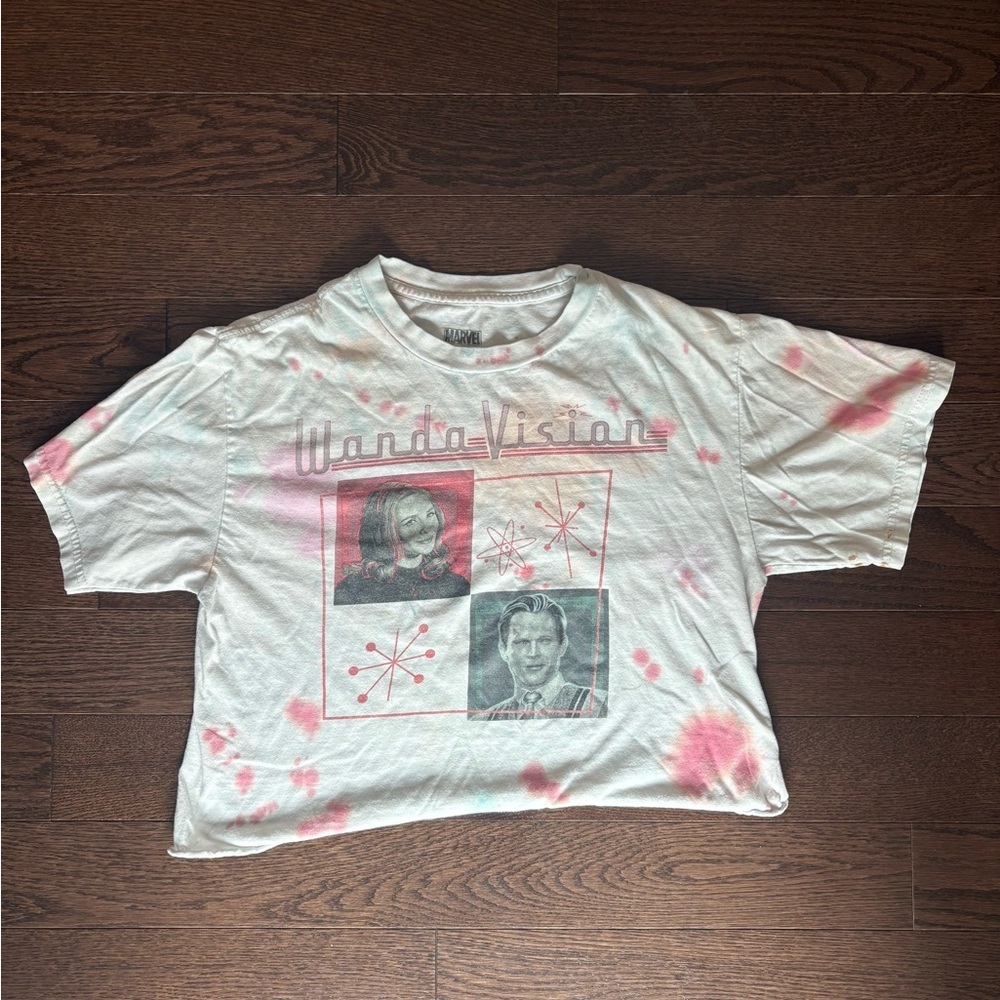 WandaVision Graphic Tee size XS cropped top - oversized cropped tee Marvel fans
